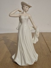 SBL Regal House Collection “Serena” 1999 Porcelain Lady Figurine Elegant White