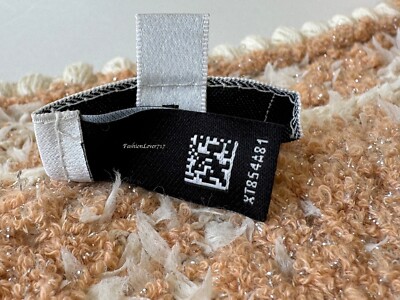 最終値下げ♥美品 CHANEL 綿ポリニット アンサンブル CHANEL 23P ORANGE WHITE SHIMMER KNIT SLEEVELESS KNIIT MINI