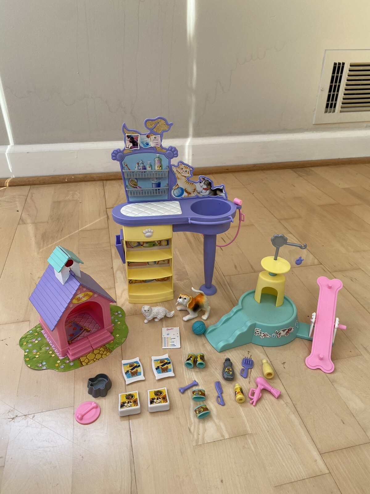 Vtg Barbie Stylin' Pup 2002 Pet Playset Spa Grooming Cat Dog