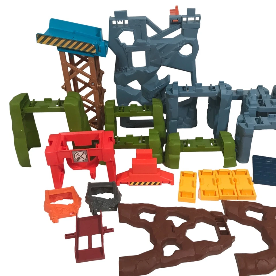 Juego de excavadora de madera para minas ferroviarias Chuggington 30 piezas Brewster coche de carga caboose Foto 2 de 4