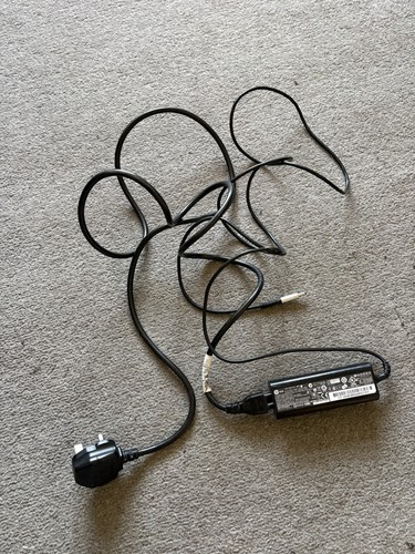 HP Ladegerät 65W Smart AC Laptop Netzteil - Silberspitze - gut gebraucht funktioniert