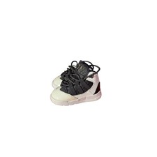Nike Air Jordan Max Aura Size 4c