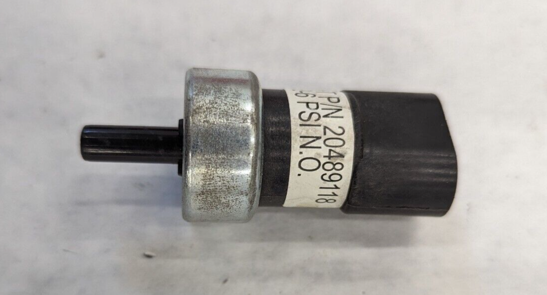 20489118 Volvo Brake Light Lamp Switch Sensor 2-6 PSI N.O. 20489118 Volvo Brake Light Lamp Switch Sensor 2-6 PSI N.O.