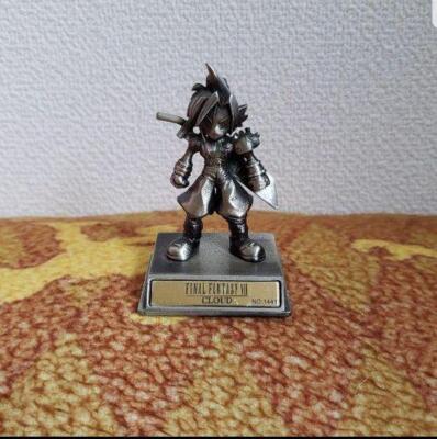 FINAL FANTASY VII Chrome Figure CLOUD Rare Game Toy japan SQUARE