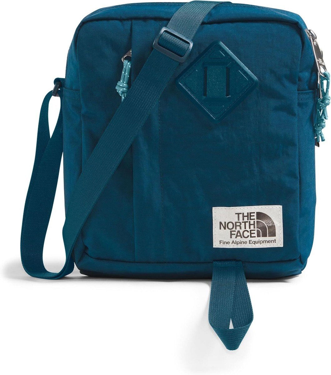 THE NORTH FACE Berkeley Crossbody Bag, Midnight Petrol/Algae THE NORTH FACE Berkeley Crossbody Bag, Midnight Petrol/Algae