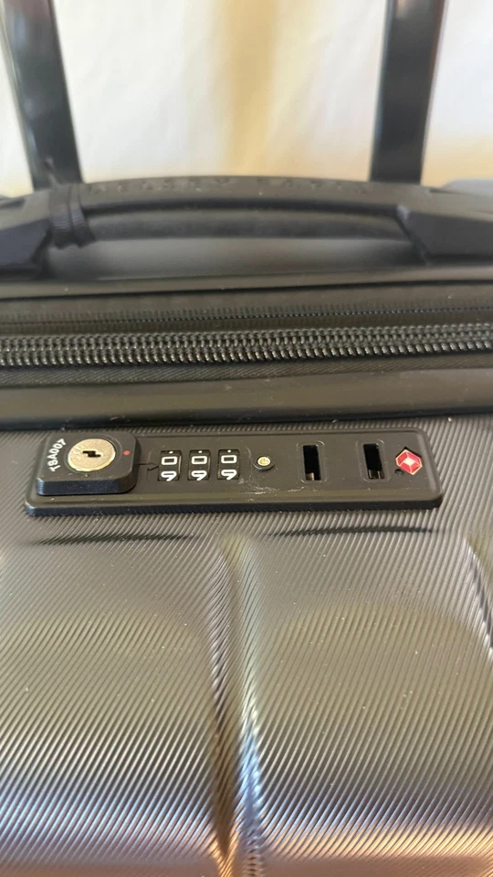 Delsey Paris Shadow 6.0 27" Check-in Expandable Spinner Luggage Suitcase Gray - Image 4 of 4