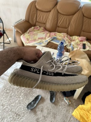 adidas Yeezy Boost 350 V2