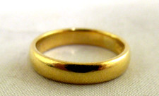 22ct. Yellow Gold - SUPERB WEDDING BAND - Size:- L 4.82 gms. Sheffield 1971