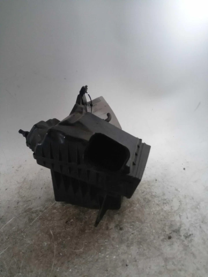 Conjunto de filtro de aire usado se adapta a: Nissan Rogue QR25DE 2015 2,5 L de 1/11 grado A Foto 2 de 4