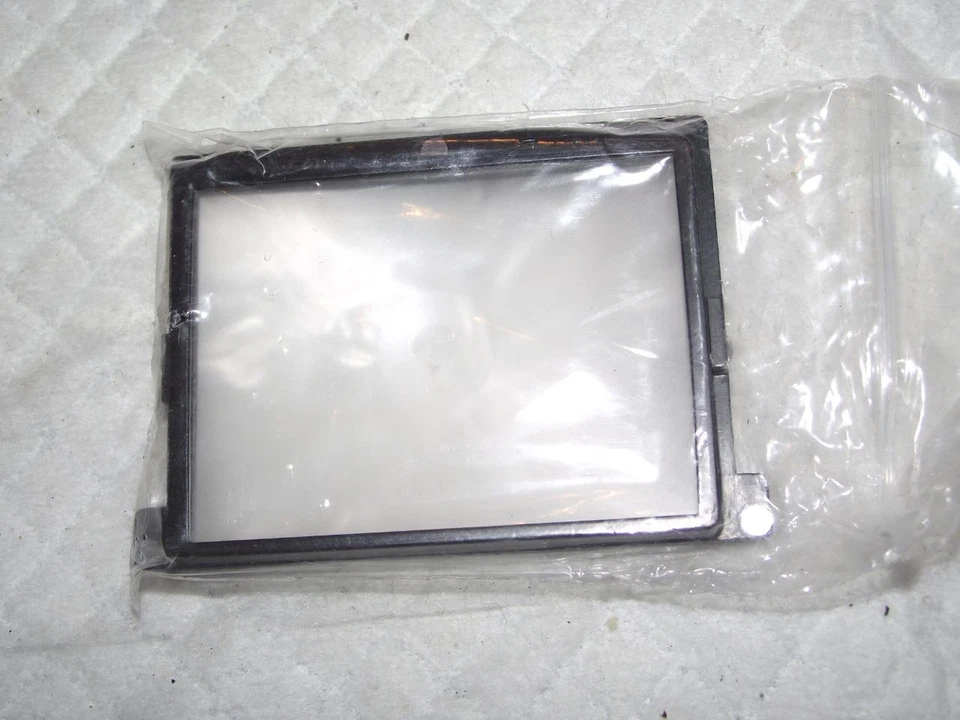 Mamiya M645 Focusing Screen No.4 Rangefinder Spot M645 1000s, NEW IN BOX - Image 3 of 4