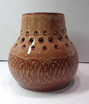 MCM Martz Marshall Studios 7'' Tall Modern Reticulated Sgraffito Pottery Vase