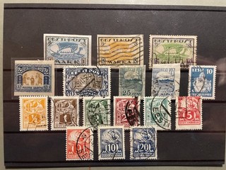 Estland: Lot mit 16 gestempelten u. 1 ungebr. Briefmarke ab 1919