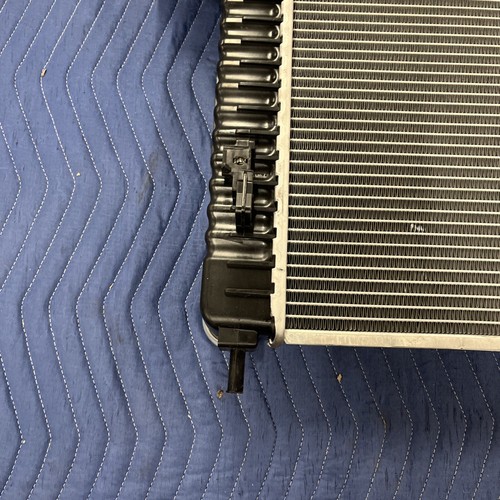 2481 Radiator for 02 03 04 05 06 Jeep Liberty Base Limited Renegade Sport 3.7L - Picture 9 of 10