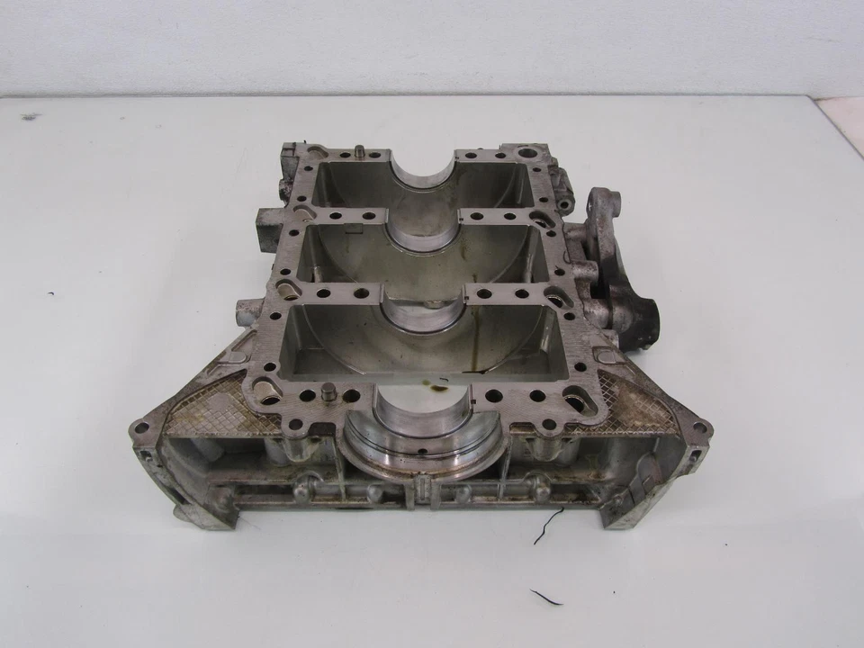 Carcaça do virabrequim bloco curto motor 15-16 PORSCHE MACAN 3.0L 946101113 - Imagem 4 de 4