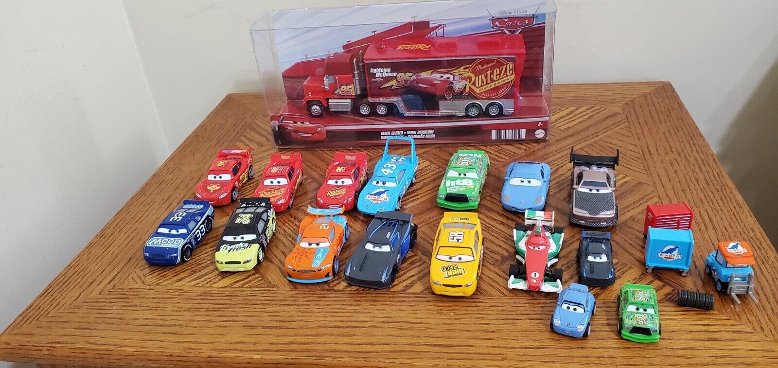 Mattel 2022 Cars 1 2 3  Metal Die cast Used and good condition