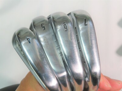 Set de 7 fers Cobra AMP CELL PRO (4-P) tige en acier doré Set de 7 fers Cobra AMP CELL PRO (4-P) tige en acier doré
