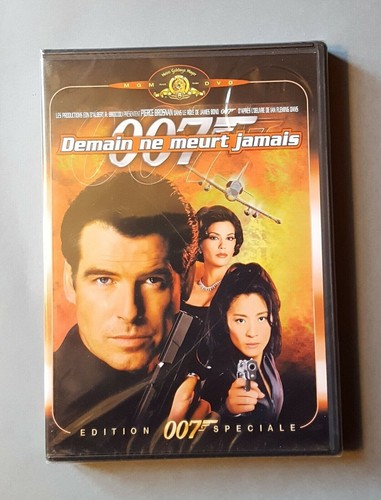 James Bond 007 Demain ne meurt jamais Elliot Carver Poupée série de