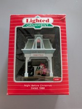 1988 Hallmark LIGHTED Santa The Night Before Christmas Keepsake Ornament AB700