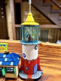 4982 LEGO SpongeBob SquarePants Mrs. Puff's Boating School
