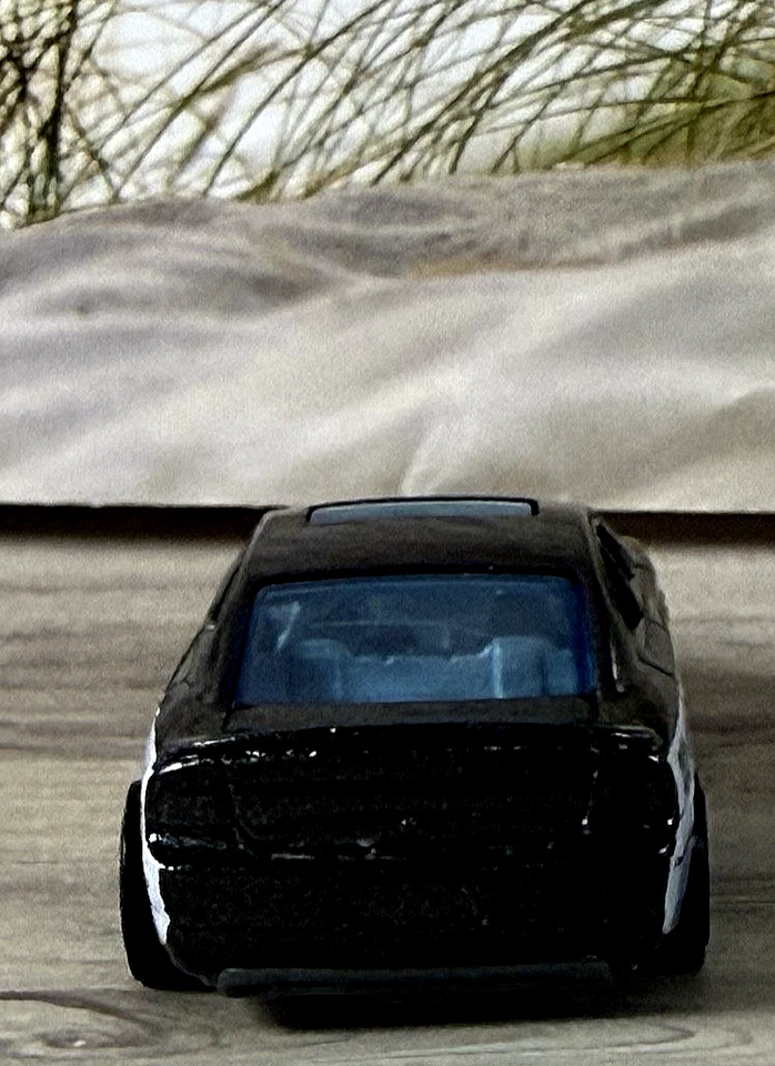 Hot Wheels Dodge Charger DC Comics Gotham City Police Dept. Batman vs Superman - Image 4 of 4