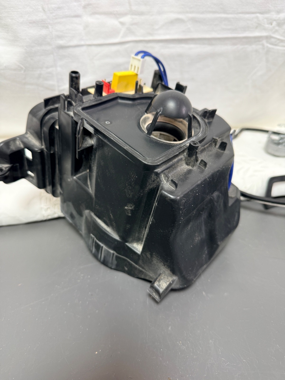 Vacuum Cleaner Motor Amazon Basics VCS35B15KC-70 Genuine Working Used image 5