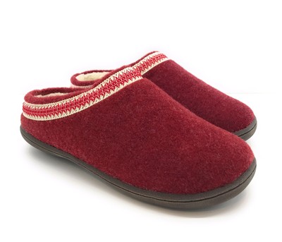 clarks red slippers