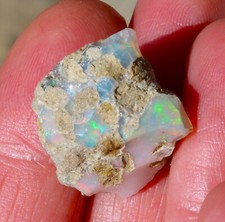 Opale de Feu Brute Multicolore d'Australie de 15,675 ct