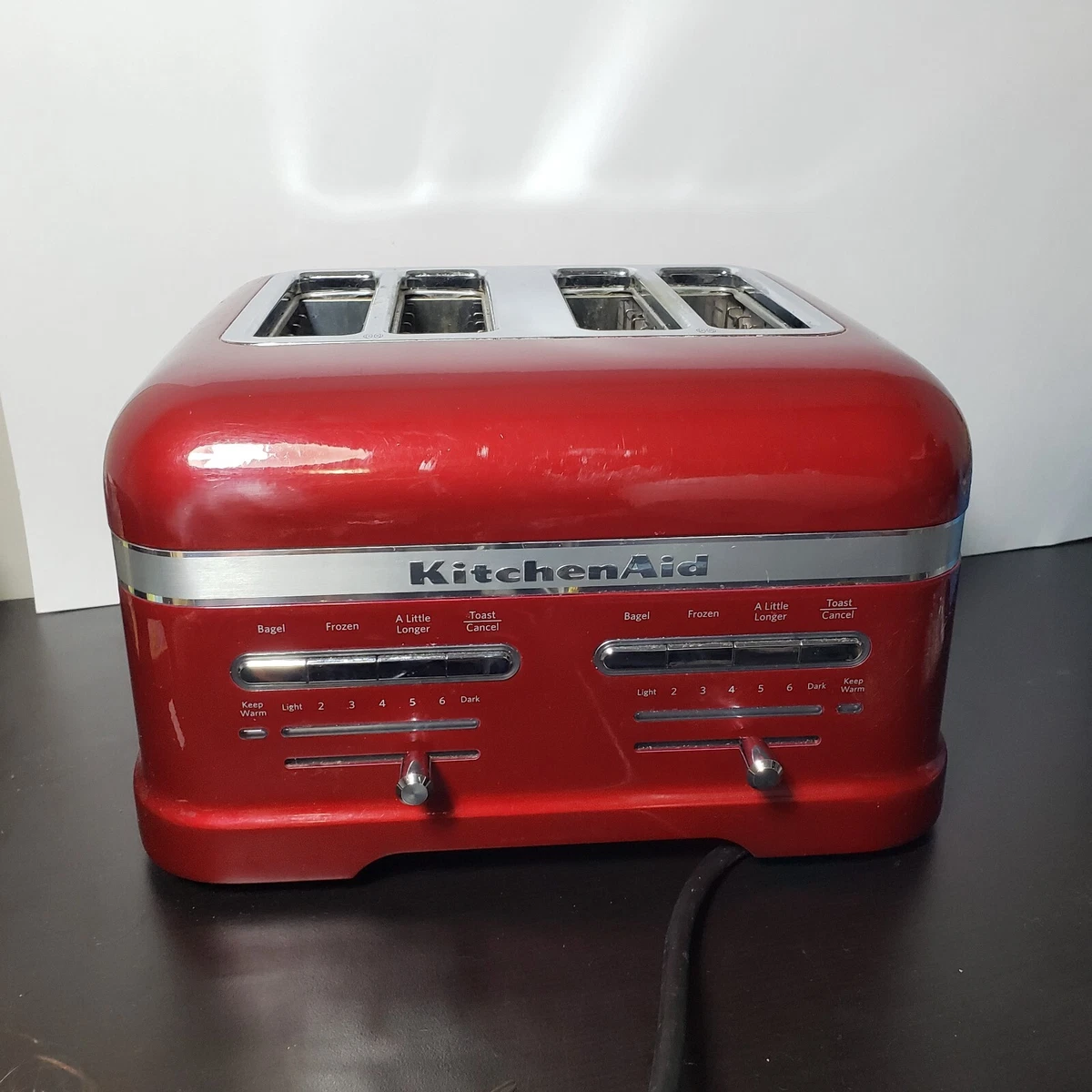 How to Use the KitchenAid Pro Line Toaster