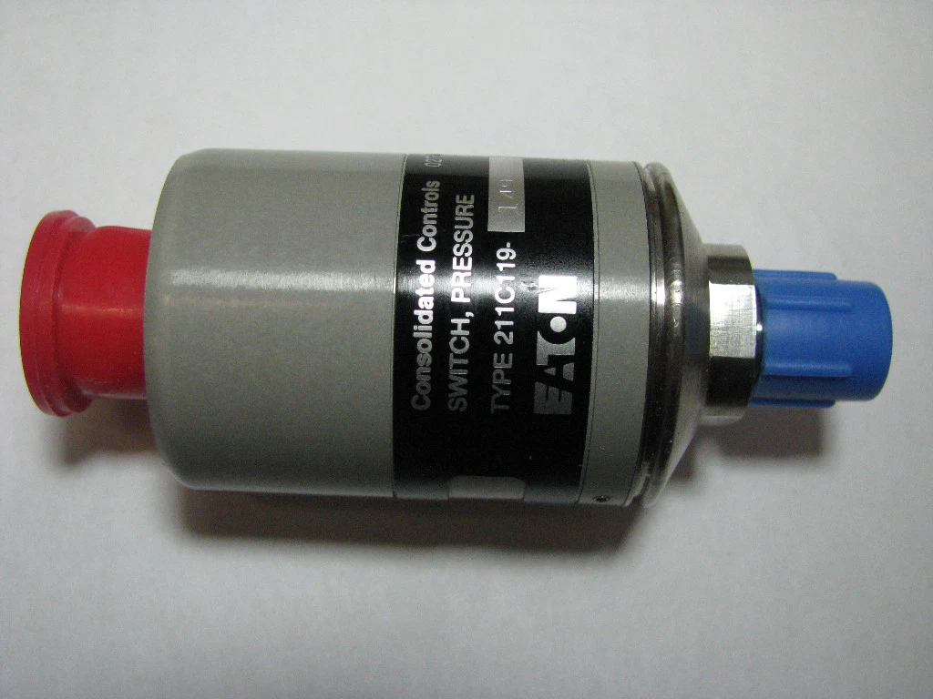 Eaton / Pressure Switch 211C119-149 dual mrk 5856120-507 NSN: 5930
