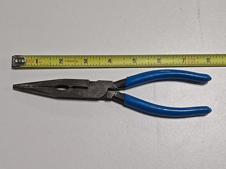 Alicates nariz larga Channellock 8" con cortador E318 EE. UU. Foto 3 de 4
