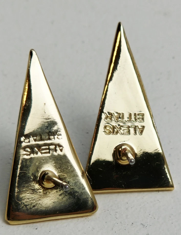 Brincos pirâmide triângulo lucite opalescente azul Alexis Bittar - Imagem 2 de 4