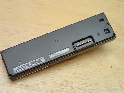 ALPINE iDA-X200 デジタルメディアレシーバー Alpine iDA-X200 Digital media receiver at Crutchfield