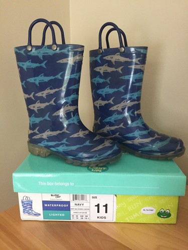 LIGHT UP SHARK RAIN BOOTS 