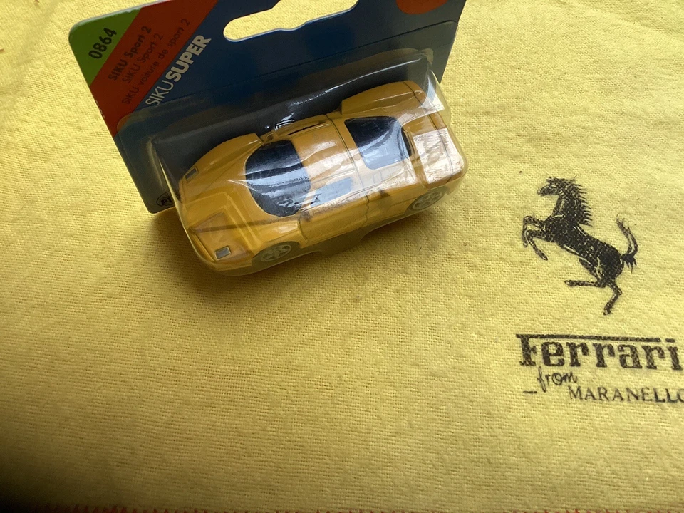 SIKU FERRARI ENZO Foto 2 de 4