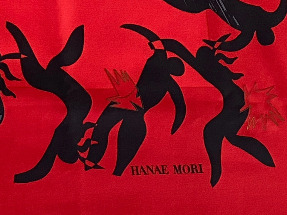 Bufanda de seda Hanae Mori danza ballet cine ópera teatro Japón 42 1/2" X 41" de colección Foto 3 de 4