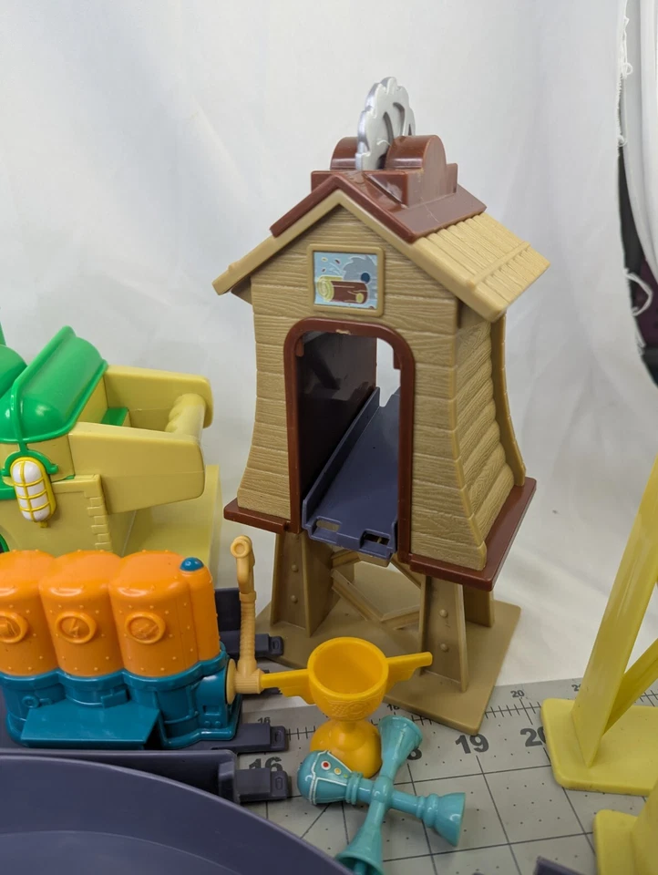 Chuggington Train Set Tracks Lot Playset Launcher - Image 4 of 4