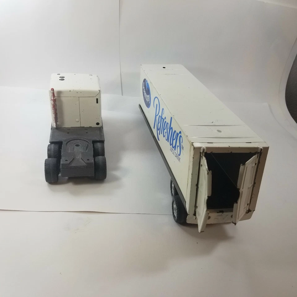 Nylint 1980s Ocean Spray Juice Drink 18 wheeler Diecast (or pressed steel) - Image 2 of 4