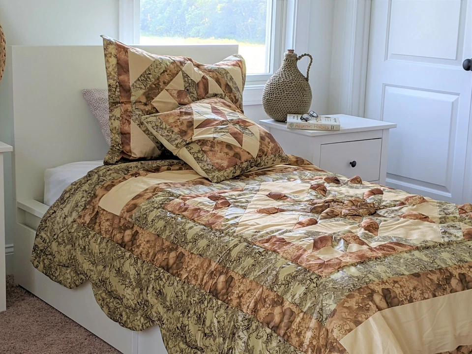 DaDa Bedding Country Rustic Earthy Green Beige Floral Patchwork Comforter Set - Image 4 of 4