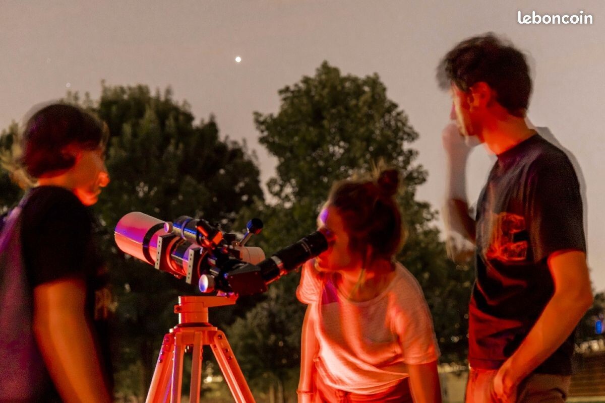 Soirée astronomie en famille pour observer les étoiles au télescope 203mm