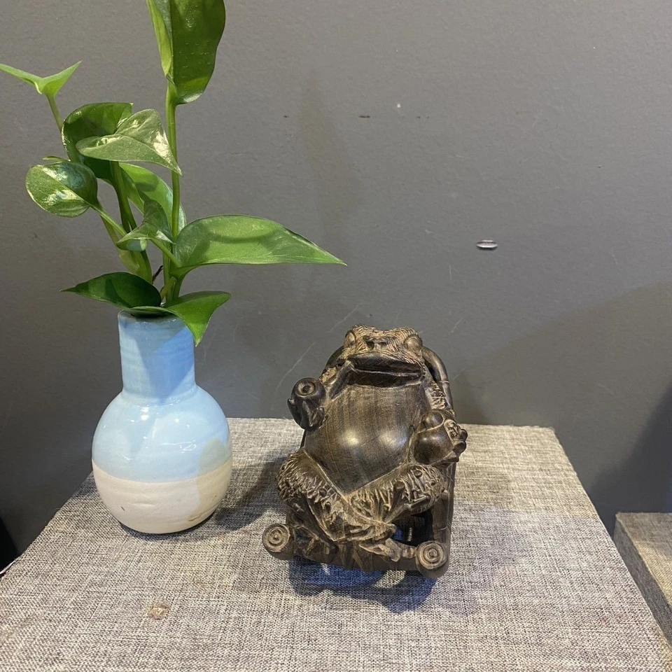 Madera de agar sapo tallado madera adorno riqueza decoración portátil Foto 2 de 4