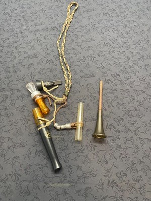 SET OF HUNTING/ WATERFOWL CALLS