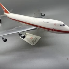 Virgin Atlantic Airways Boeing 747-200 Wooster  1:250 Plastic Model & Stand