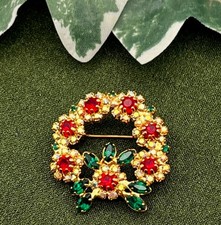 Vtg Sparkly Rhinestone Crystal Pin Brooch Floral Wreath Gold Tone Multicolor