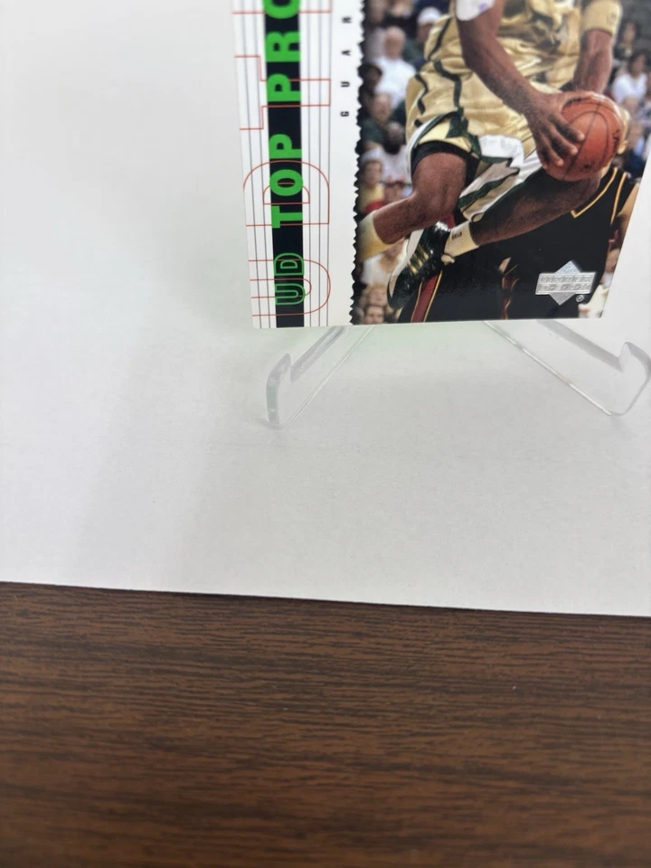 LeBron James 2003 Upper Deck Top Prospects #3 (RC) casi nuevo envío gratuito Foto 2 de 4