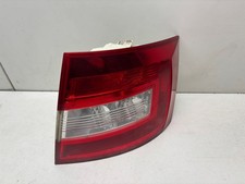 Skoda Rapid (NH) 2013 Hinten rechts Rückleuchte Heckleuchte 5JJ945096 LIU34322