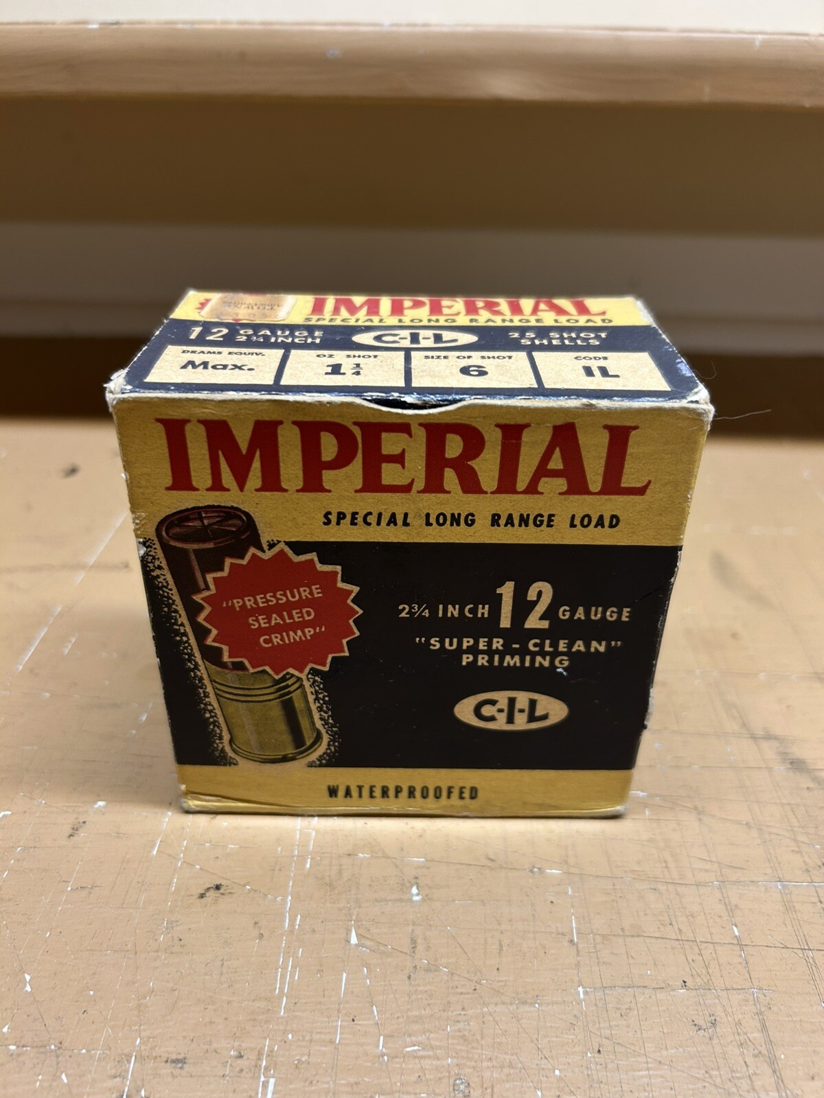 Vintage * IMPERIAL * 12 GA Shotgun / Empty Ammo Box