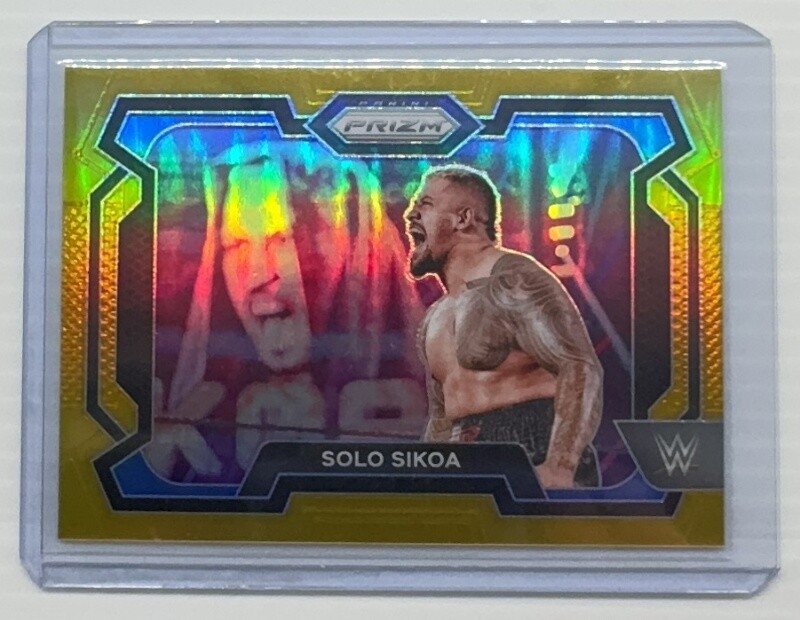 2024 Prizm WWE Solo Sikoa Gold Prizm #5/10 Smackdown