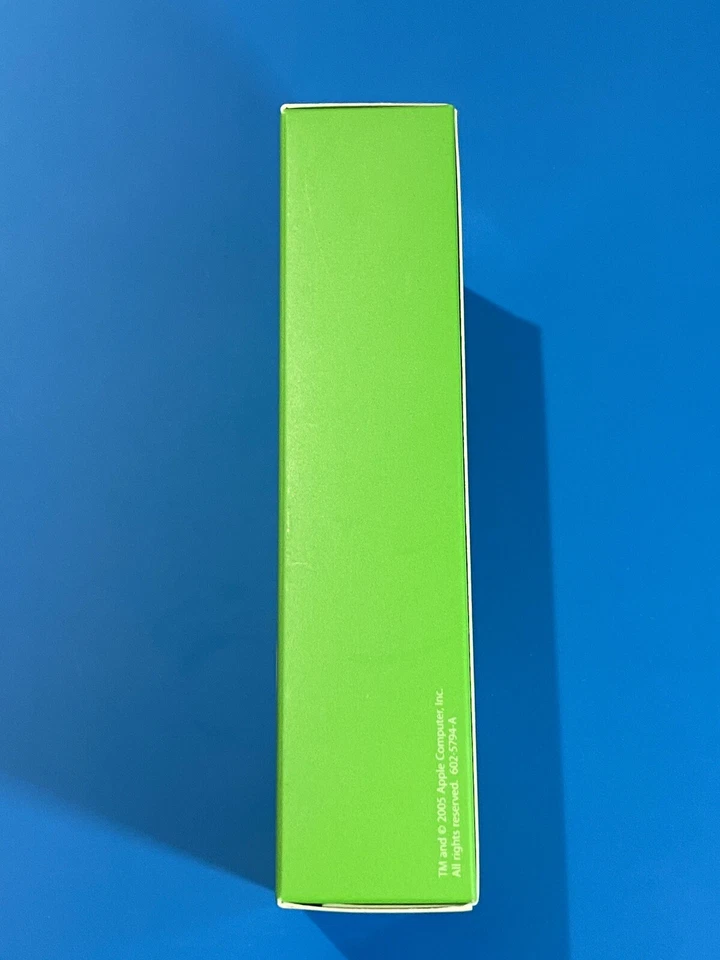 Sealed New Apple iPod shuffle Dock (for iPod shuffle 1st Generation) - Image 4 of 4