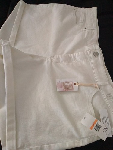 NWT Womens Jessica Simpson Forever Shorts White Plus Size 24 W - Picture 9 of 10