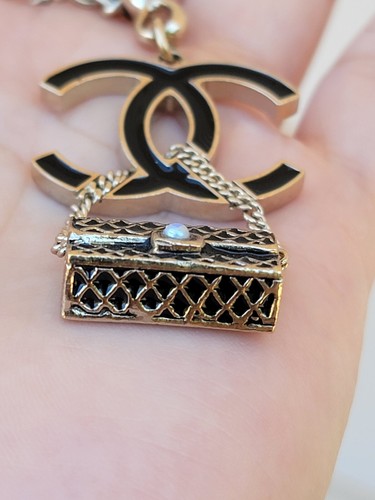 Schlüsselanhänger Chanel CC Matratzentasche gesteppte Klappe - Bild 7 von 8